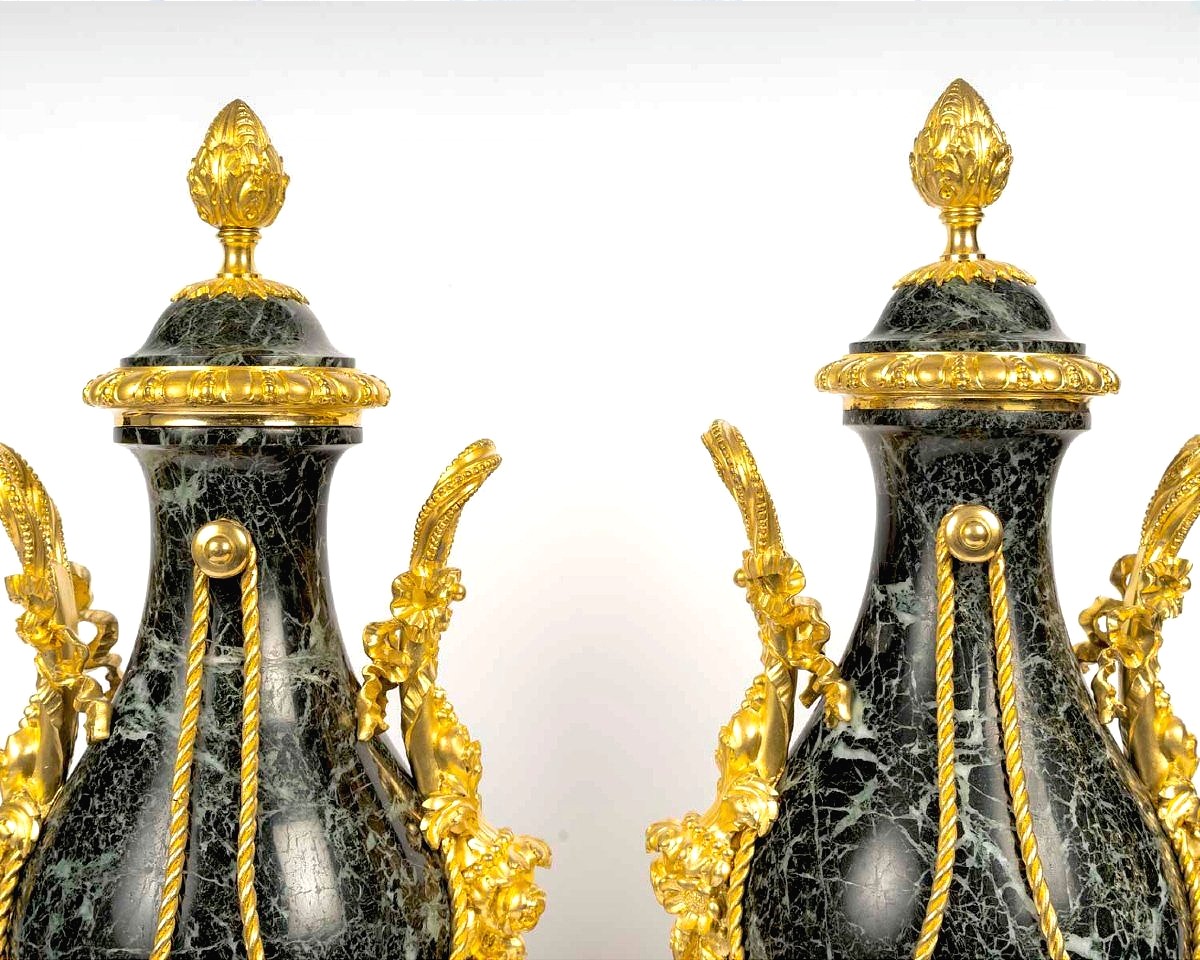 Important Pair Of Marble And Gilded Bronze Cassolettes, Late 19th Century -photo-3