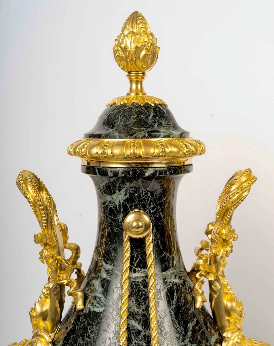 Important Pair Of Marble And Gilded Bronze Cassolettes, Late 19th Century -photo-7