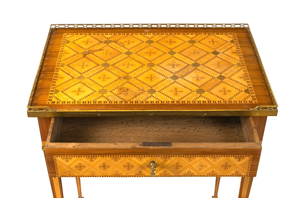 Late 19th-century Writing Desk In Marquetry And Gilded Bronze -photo-1