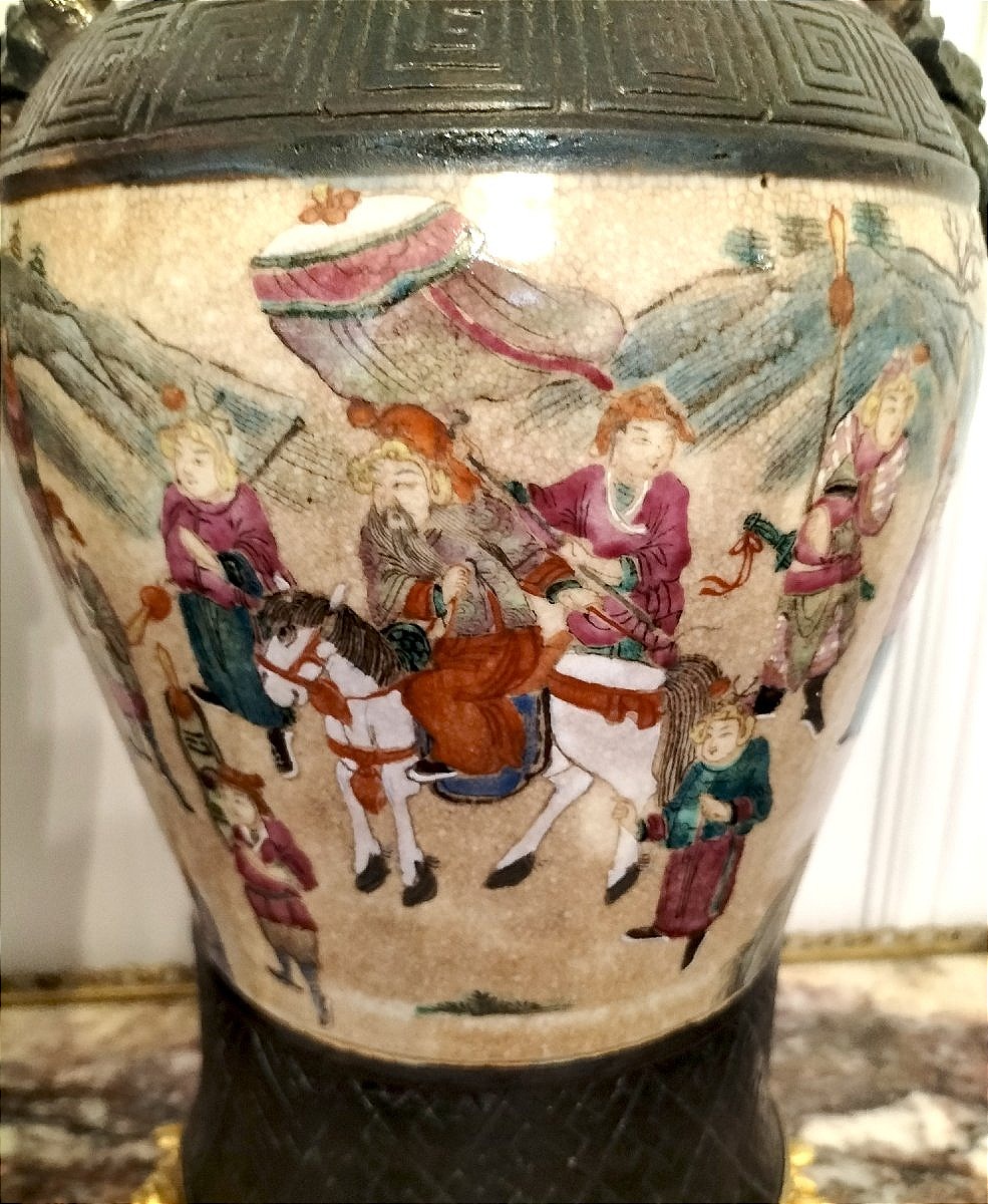 Pair Of 19th-century Chinese Porcelain Vases From Nanjing -photo-7