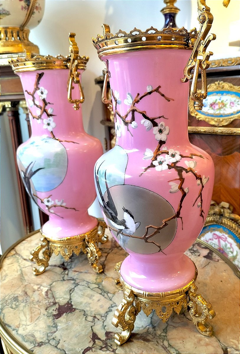 Attribué à Baccarat Paire de vases en opaline japonisant -photo-2