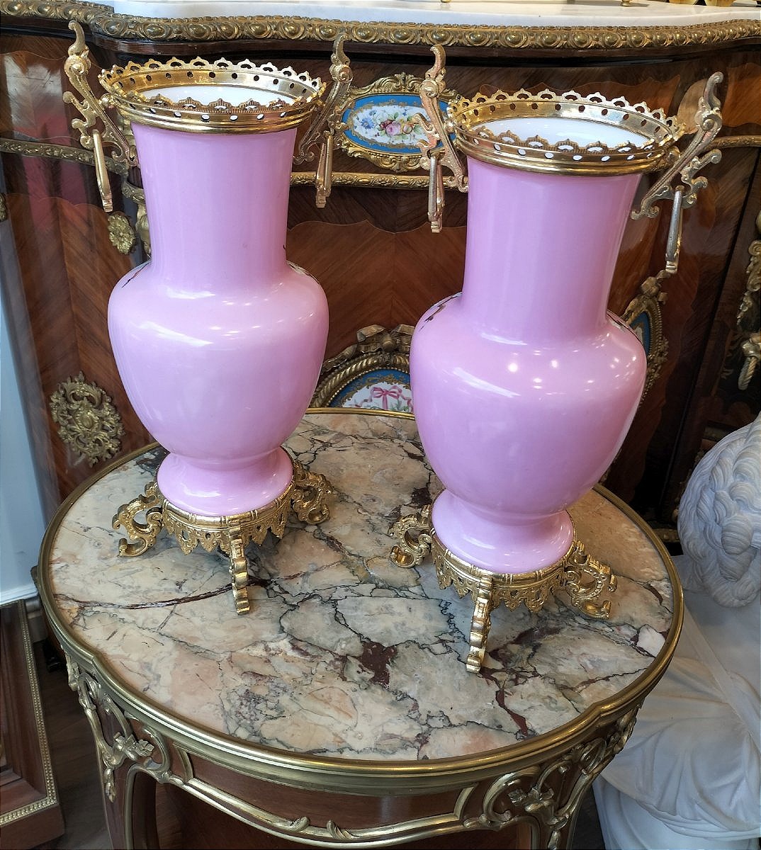 Attribué à Baccarat Paire de vases en opaline japonisant -photo-8