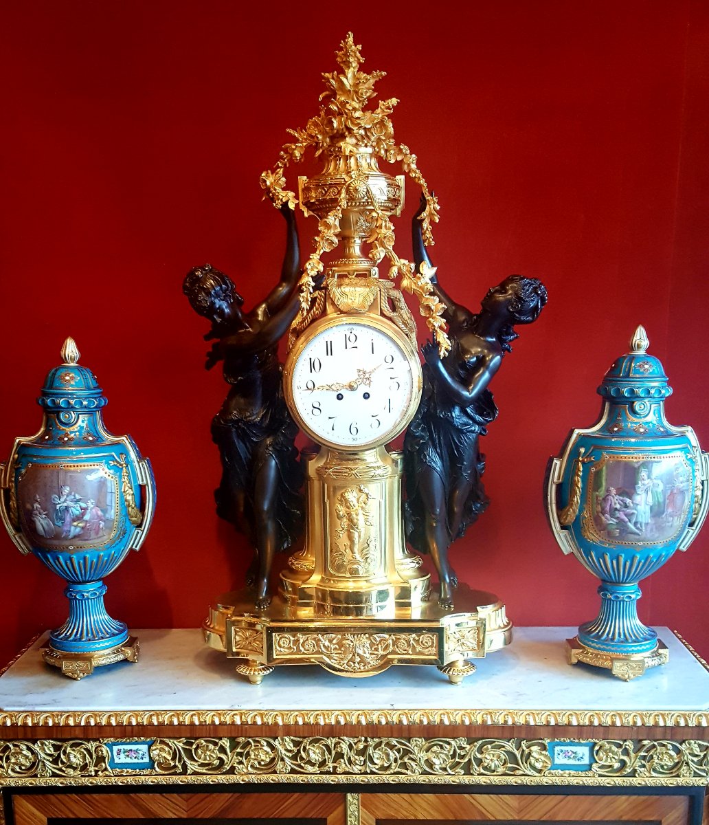 Exceptionnelle Pendule En Bronze Doré Et Patiné Fin 19ème Siècle 