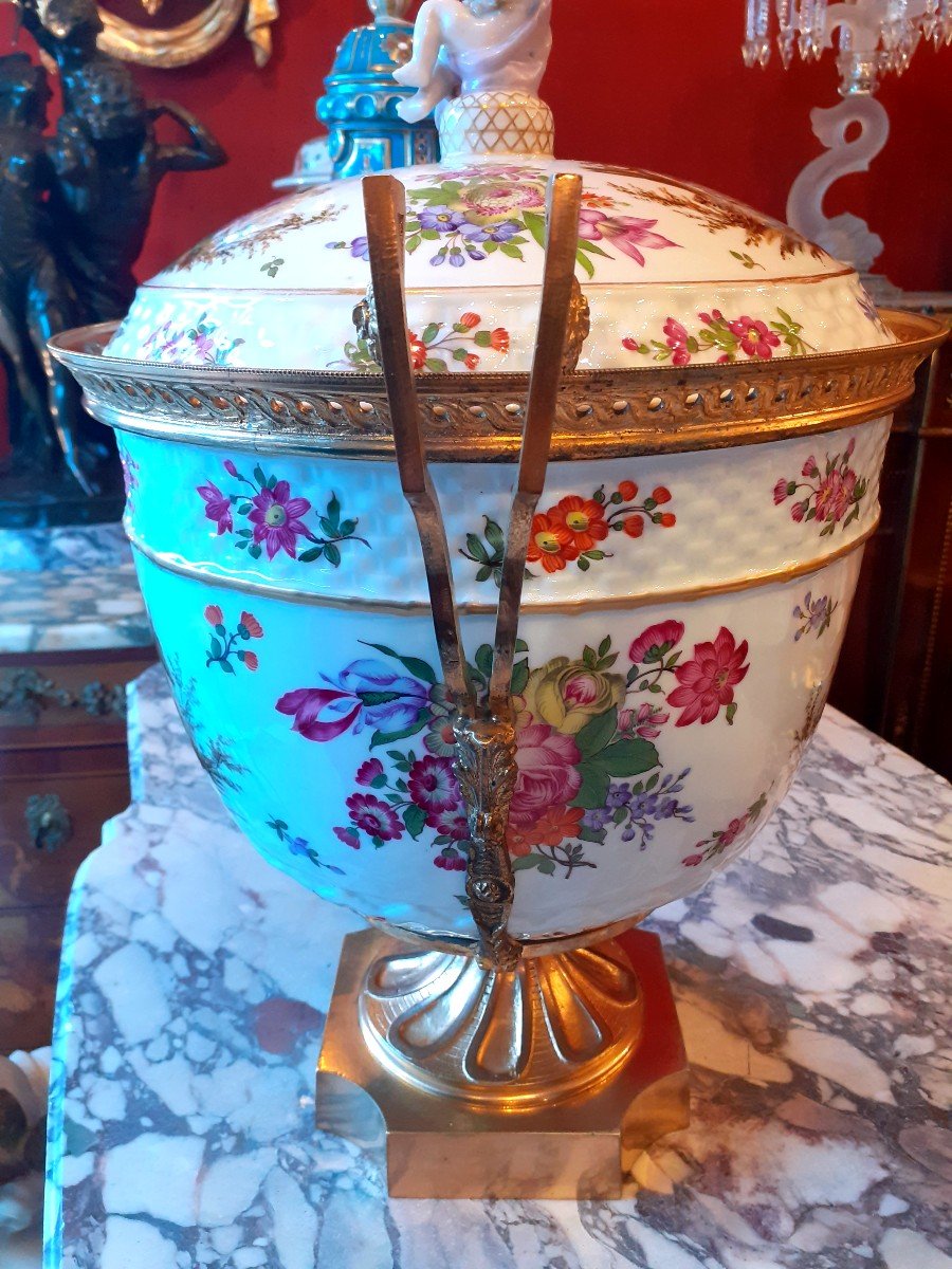 Important Brûle Parfum En Porcelaine Et Bronze Doré -photo-4