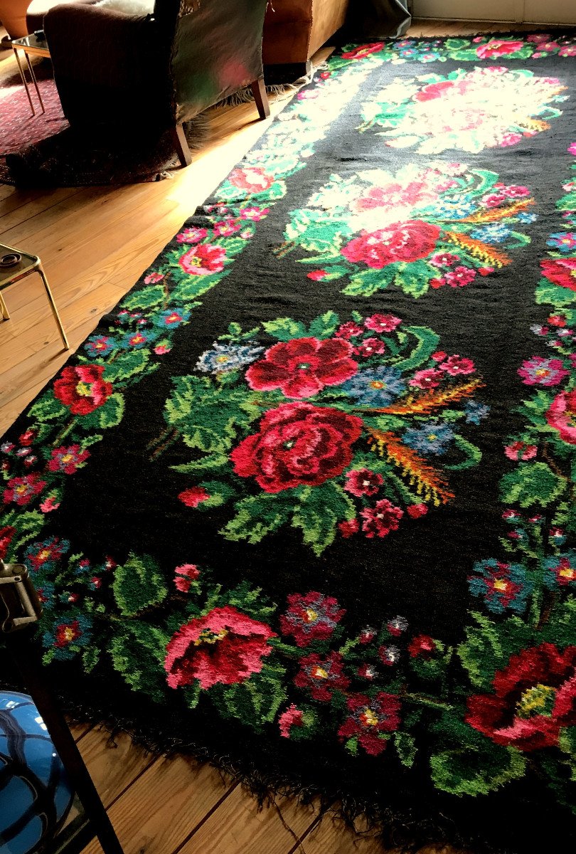 ROUMANIE : "IMPORTANT TAPIS A DECOR FLORAL"-photo-2