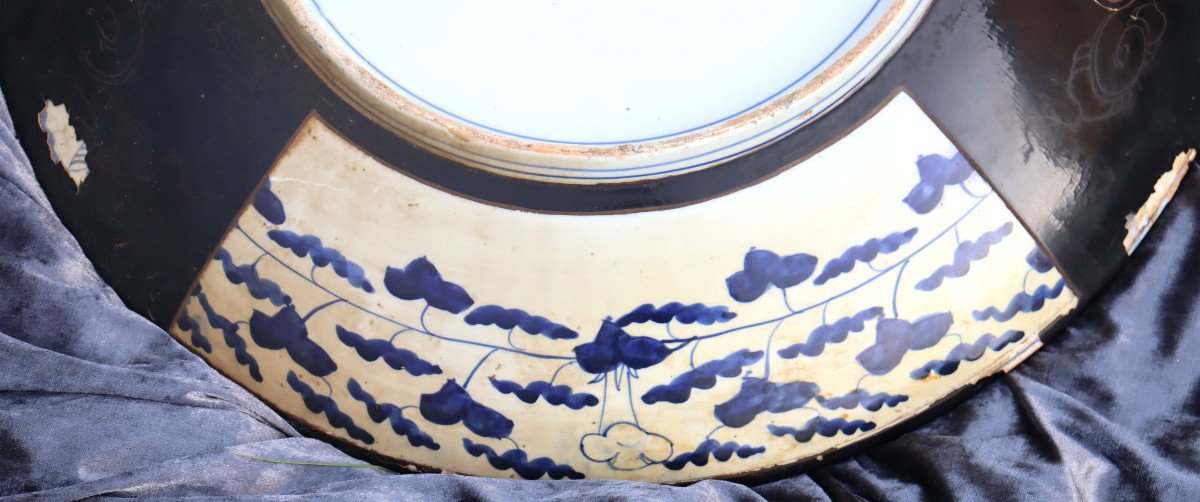 Japan Late 19th C. (meiji Era) : "huge Lacquered Porcelain Dish Ii"-photo-3