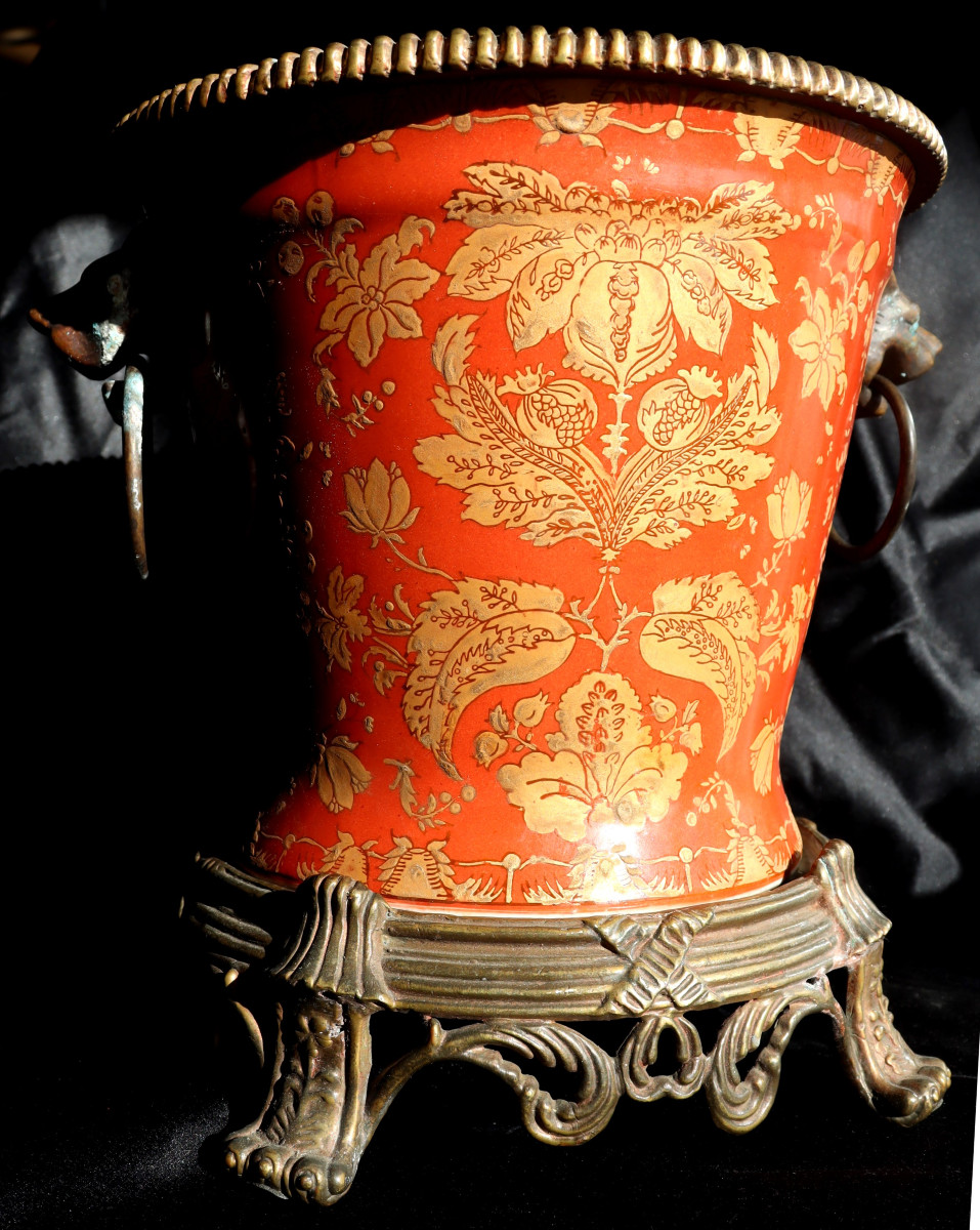 CHINE XXe : "GRAND CACHE-POT PORCELAINE MONTE BRONZE"