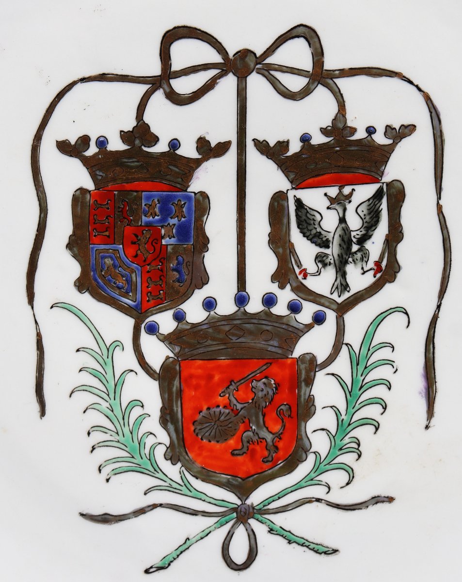 Very Big  Dish With Coat-of-arms : "château De Toussicourt"-photo-2