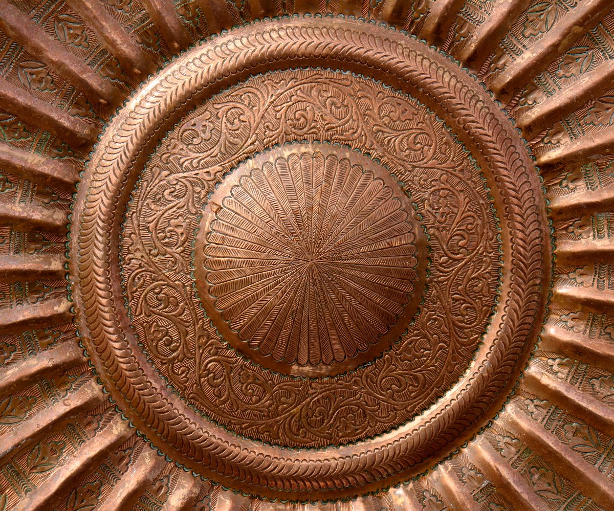"large Chiseled Moroccan Copper Tray"-photo-3
