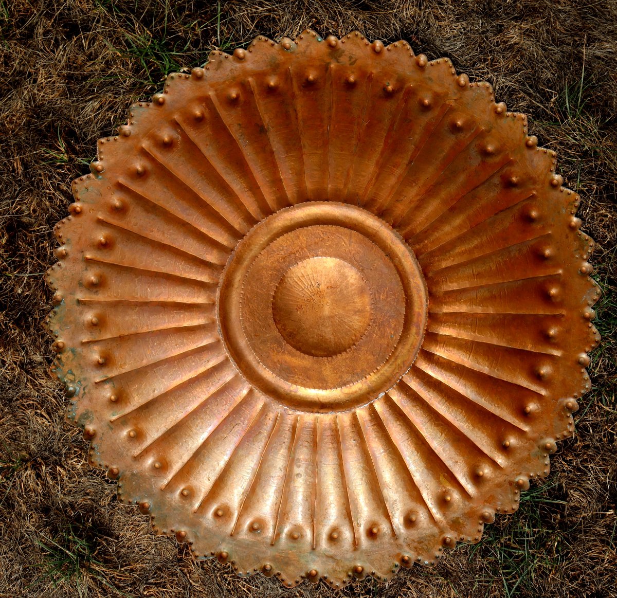 "large Chiseled Moroccan Copper Tray"-photo-4
