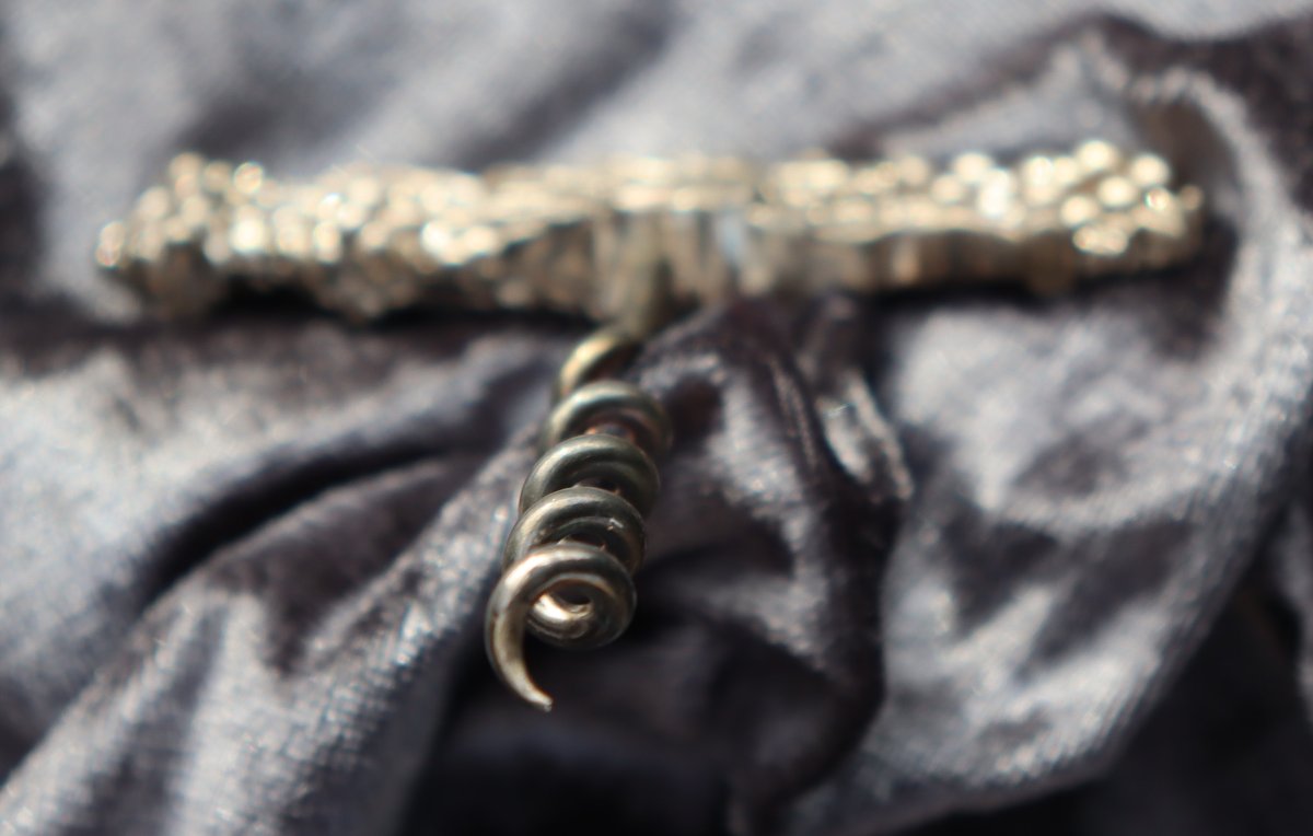 "france, Circa 1970 : Corkscrew With Vine Leaf Decoration"-photo-3