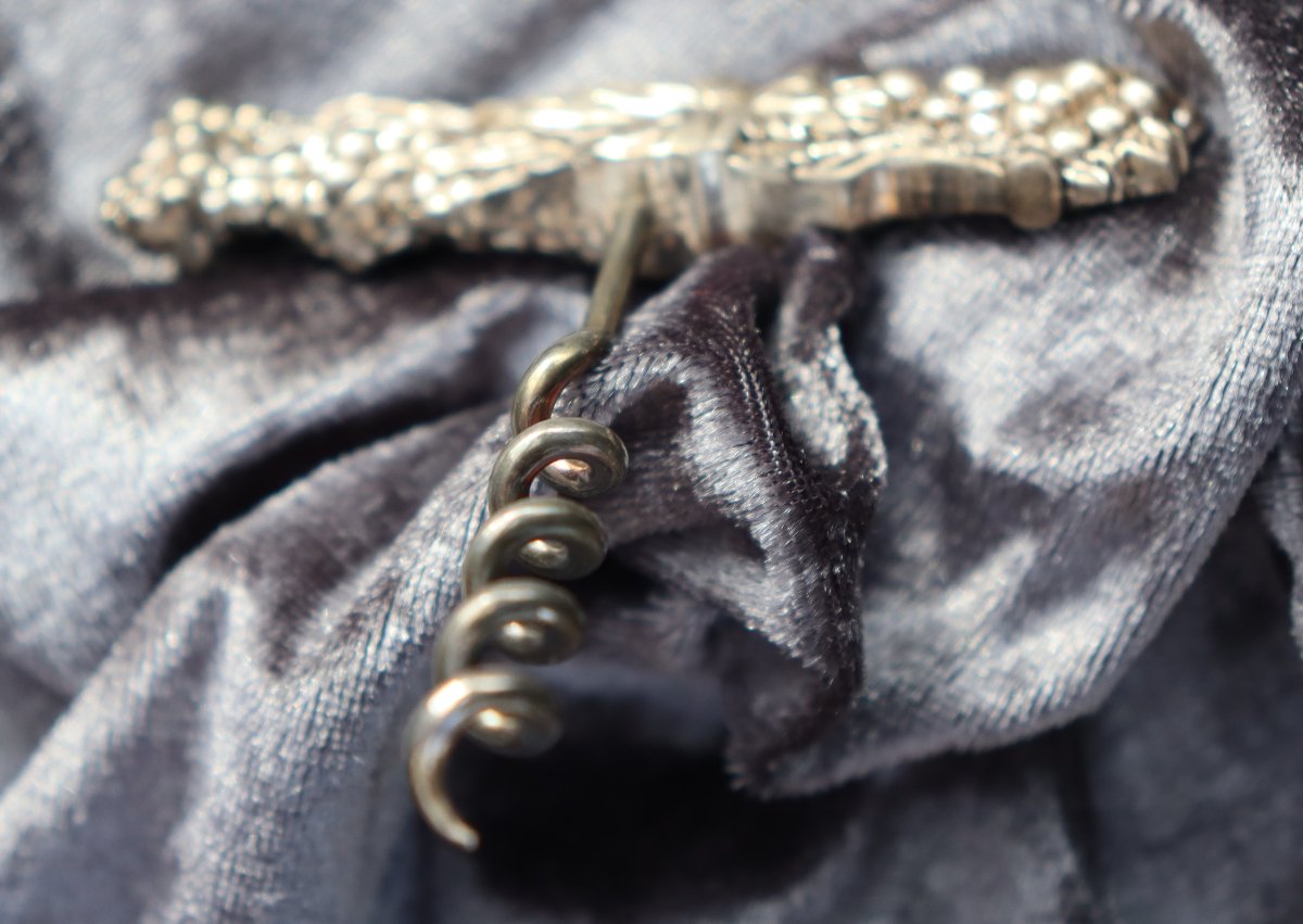 "france, Circa 1970 : Corkscrew With Vine Leaf Decoration"-photo-4