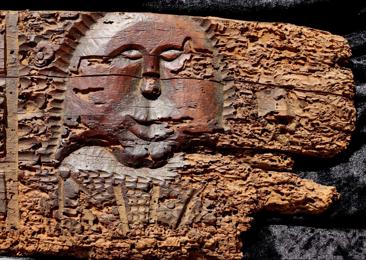 France, 17th Century Or Earlier : “carved Chest Front”-photo-2
