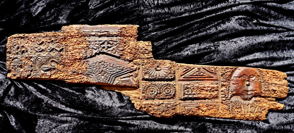 France, 17th Century Or Earlier : “carved Chest Front”