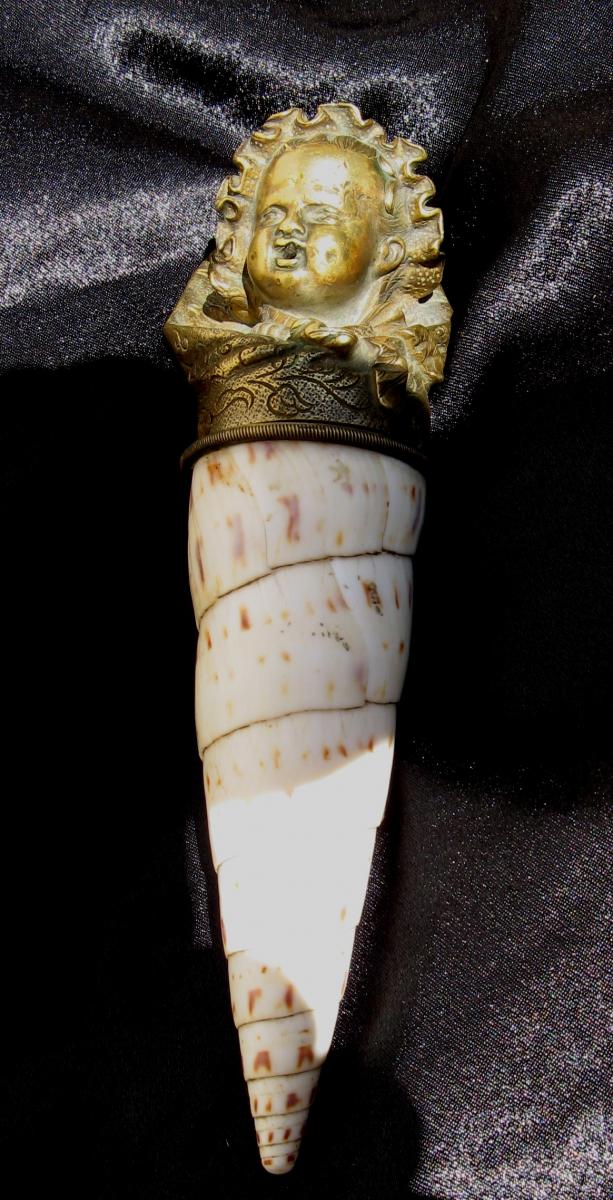 Fragrance Vaporizer With Bronze And Shell-photo-2