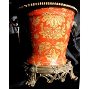 CHINE XXe : "GRAND CACHE-POT PORCELAINE MONTE BRONZE"