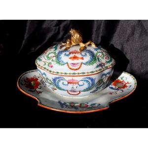 EUROPE XIXe DANS LE GOÛT DE LA CHINE : "LEGUMIER EN PORCELAINE"