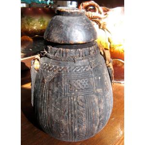 OROMO (ETHIOPIE) : "ANCIEN POT A LAIT MONOXYLE"