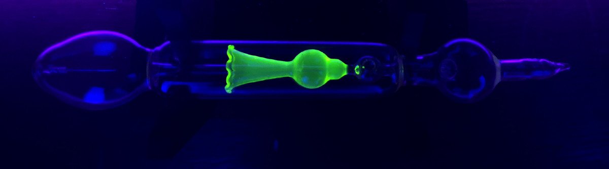 TUBE DE GEISSLER ORNEMENTAL SUR POTENCE