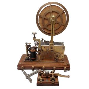 Morse Telegraph Receiver With Keyer