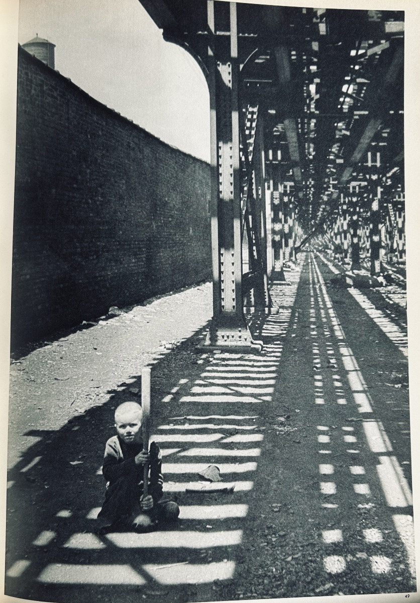 [PHOTOGRAPHIE] - CARTIER-BRESSON - Images à la sauvette. Éditions Verve, 1952, cartonnage.-photo-2