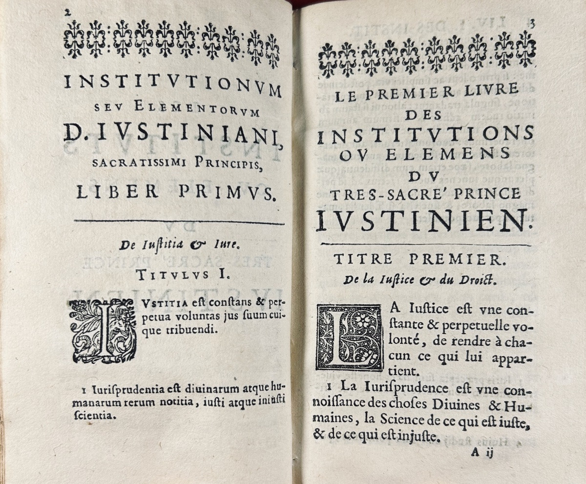 JUSTINIEN - Les quatre livres des intituts de l'empereur Justinien. 1655, reliures en vélin.-photo-1