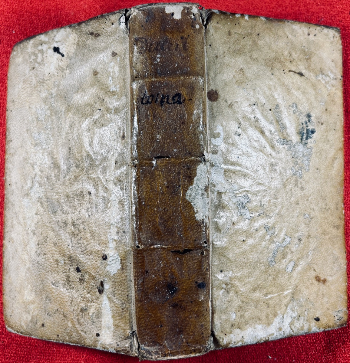 JUSTINIEN - Les quatre livres des intituts de l'empereur Justinien. 1655, reliures en vélin.-photo-6
