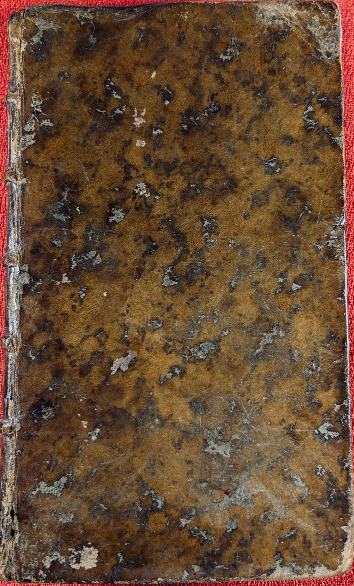 MONTAIGNE - Essais de Montaigne. Chez Nourse, 1745, reliures d'époque plein veau, dos ornés.-photo-3