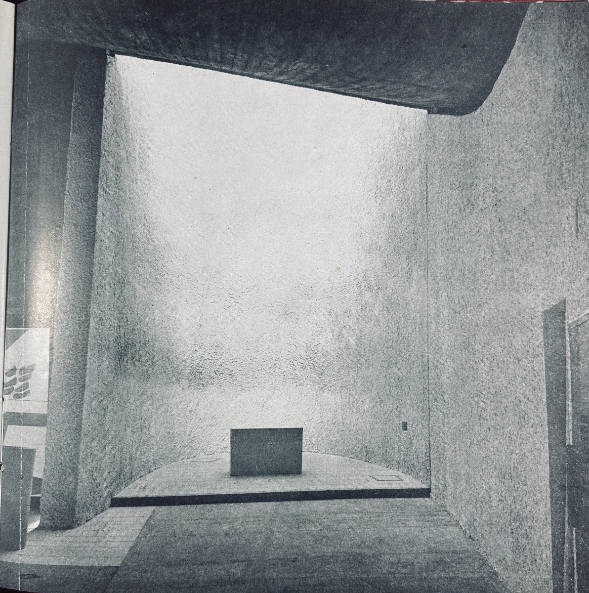LE CORBUSIER - Chapelle N.-D. du haut à Ronchamp. Les Cahiers Forces Vives, 1957, broché.-photo-3