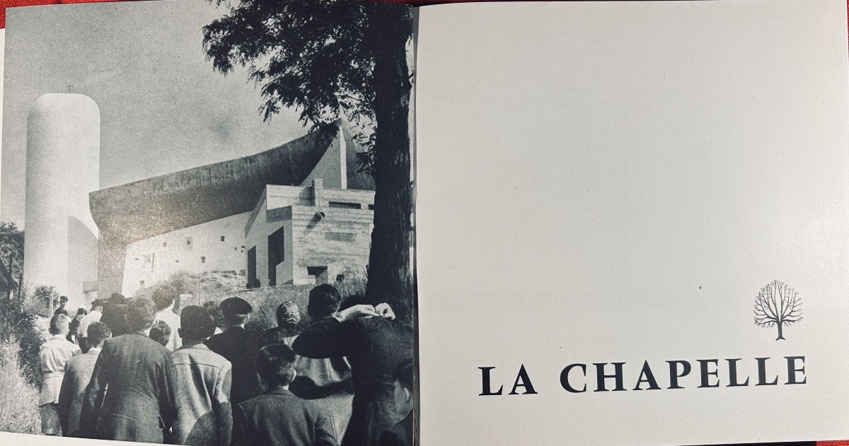 LE CORBUSIER - Chapelle N.-D. du haut à Ronchamp. Les Cahiers Forces Vives, 1957, broché.-photo-1