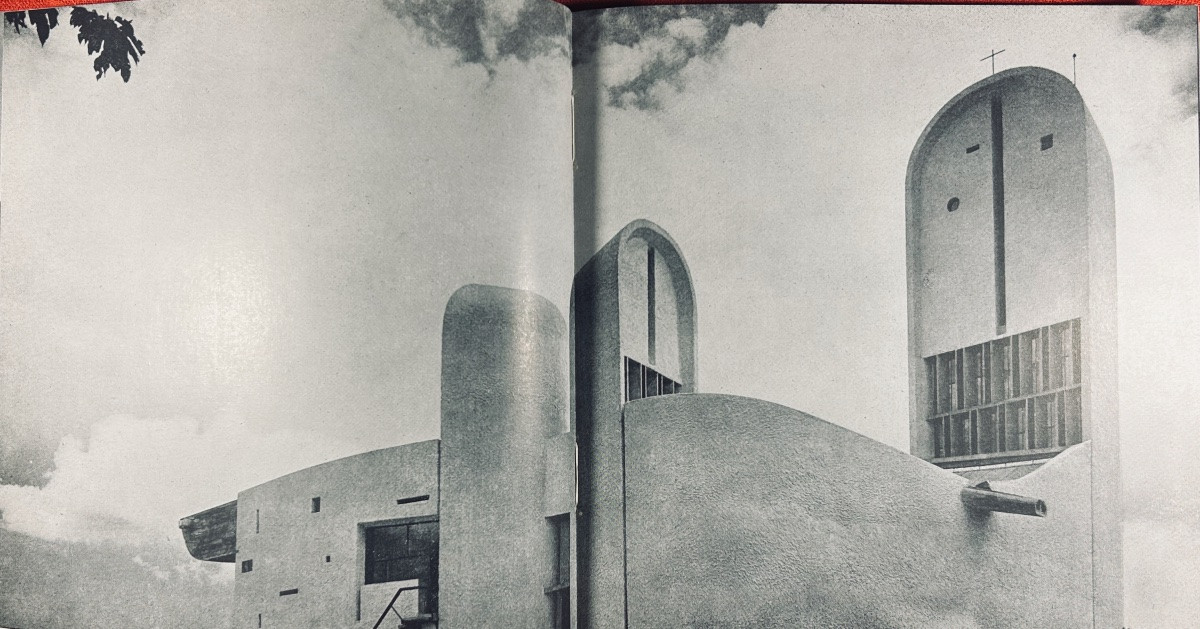 LE CORBUSIER - Chapelle N.-D. du haut à Ronchamp. Les Cahiers Forces Vives, 1957, broché.-photo-5