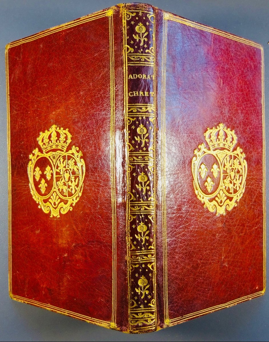 Livre Aux Armes De Marie Leszcynska, Reine De France