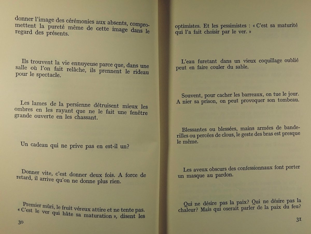 MALLET (Robert) - Apostilles ou L'utile et le futile. Paris, Gallimard, 1972. Édition originale-photo-1