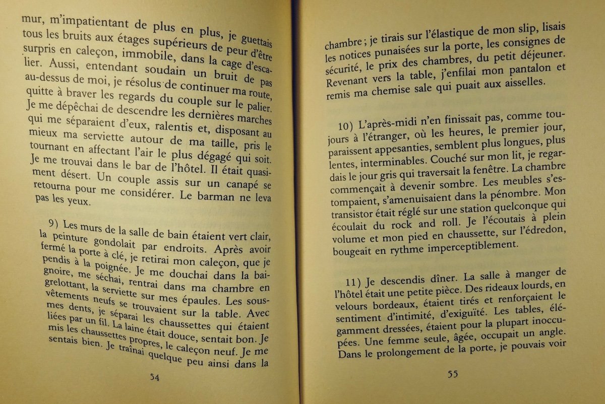Toussaint (jean-philippe) - The Bathroom. Editions De Minuit, 1985, First Edition.-photo-2