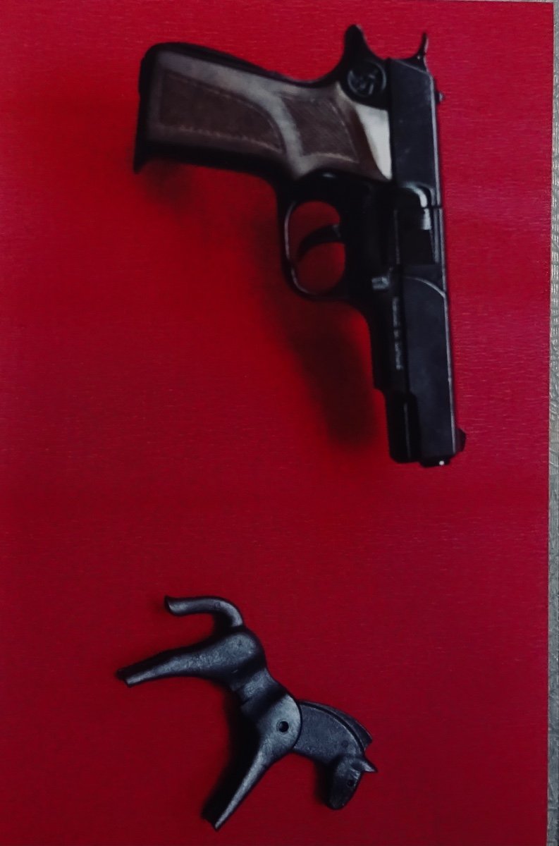 Clancier (sylvester) - Toys. Paris, Gallery At Higgins, 2000. [photography]-photo-2