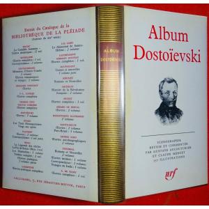 AUCOUTURIER (Gustave), MENUET (Claude) - Album Dostoïevski. Éditions Gallimard, 1975.