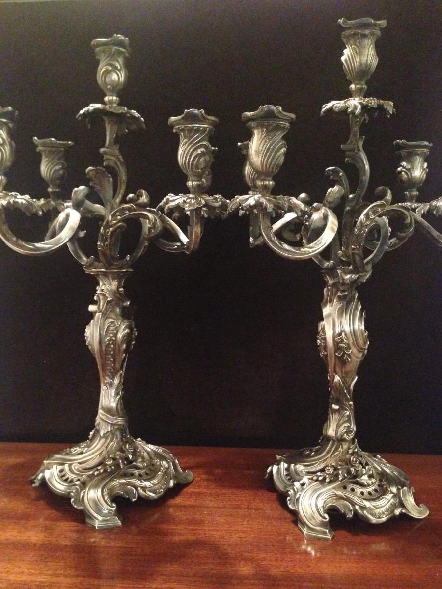 PAIRE DE CANDÉLABRES CHANDELIERS  EN BRONZE 