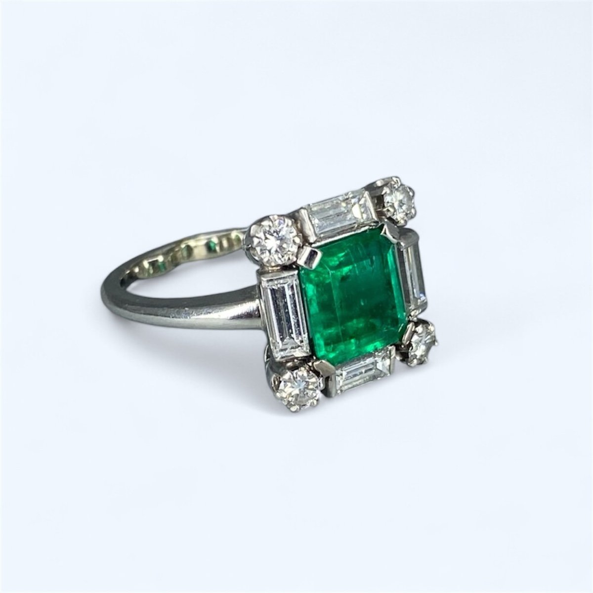 Bague Vintage Platine, émeraude Et Diamants-photo-3