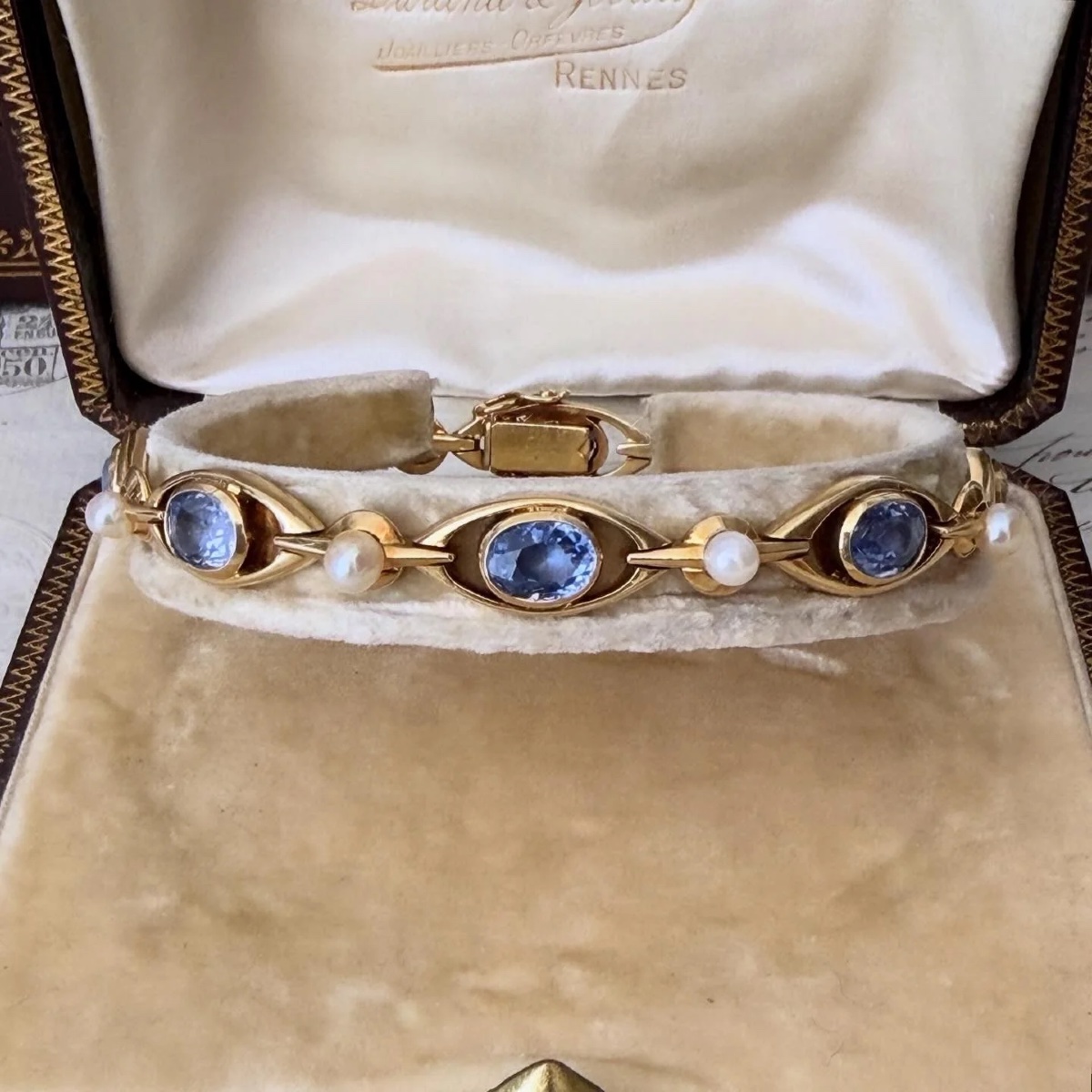 Bracelet ancien en or, saphir et perle-photo-1