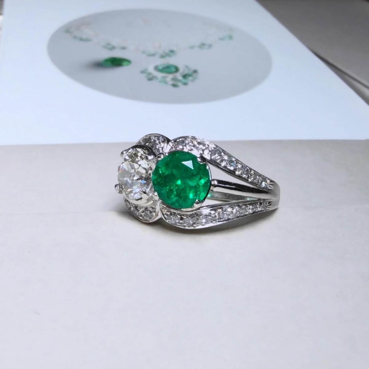 Vintage Platinum, Diamond And Emerald Ring-photo-3