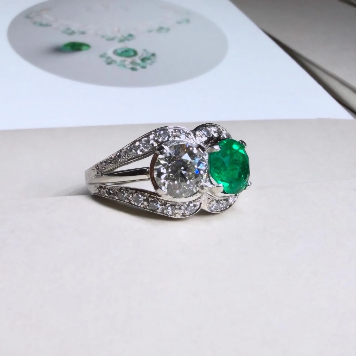Vintage Platinum, Diamond And Emerald Ring-photo-4