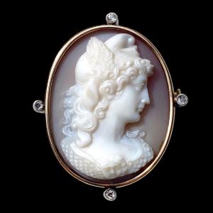 Antique Gold And Agate Cameo Brooch