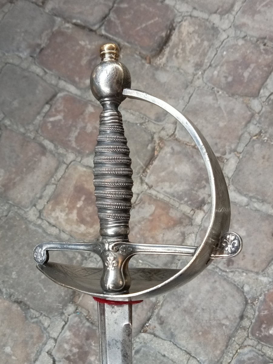 Épée en argent d'officier du Corps des Hallebardiers de la Garde Royale d'Espagne, 19e, 1833-photo-3