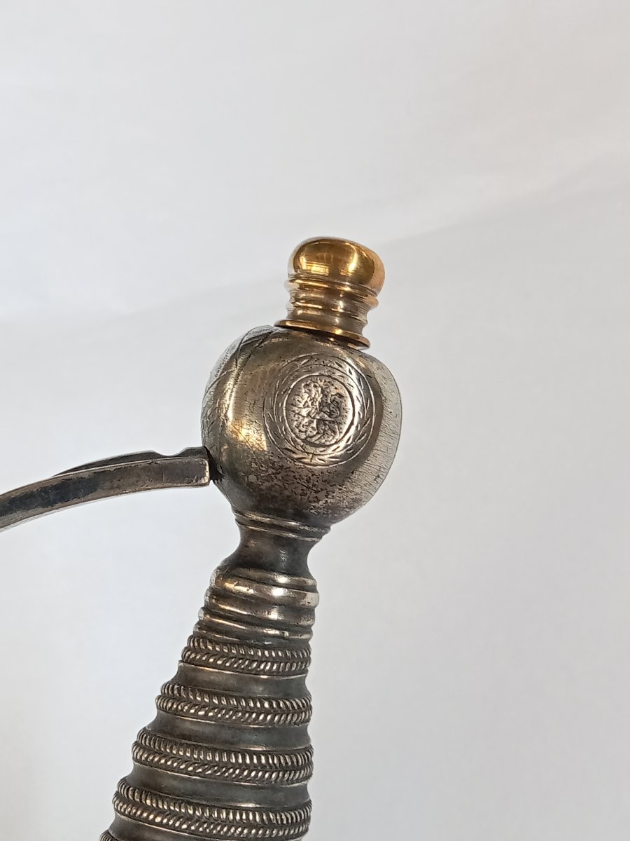 Épée en argent d'officier du Corps des Hallebardiers de la Garde Royale d'Espagne, 19e, 1833-photo-7