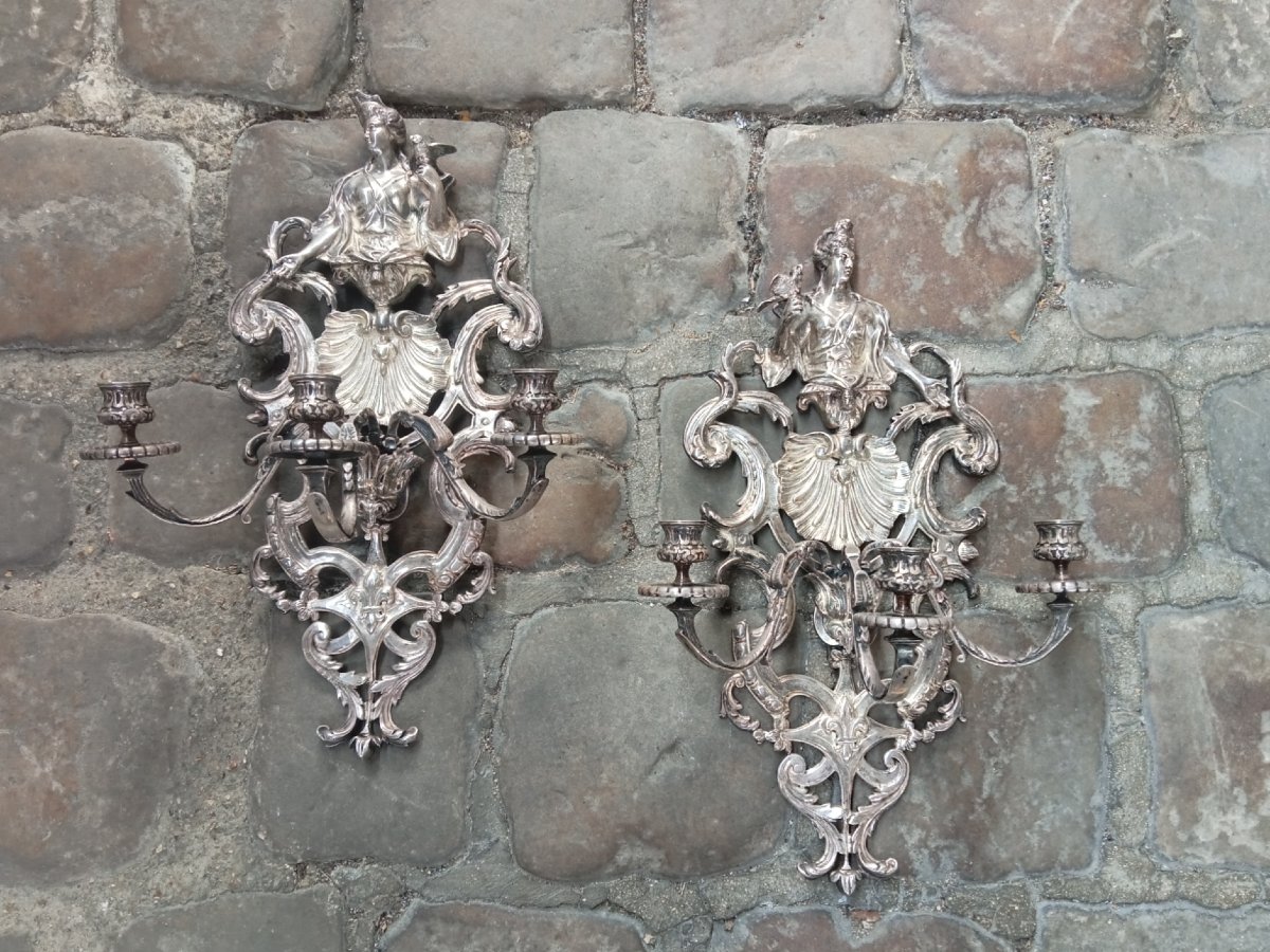 grandes appliques en bronze argenté à trois bras de lumière style Régence, fleurs de lys, 19e-photo-2