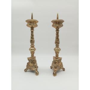 Paire de bougeoirs, pique cierges, Saint-Laurent à Anstaing, 17e siècle 