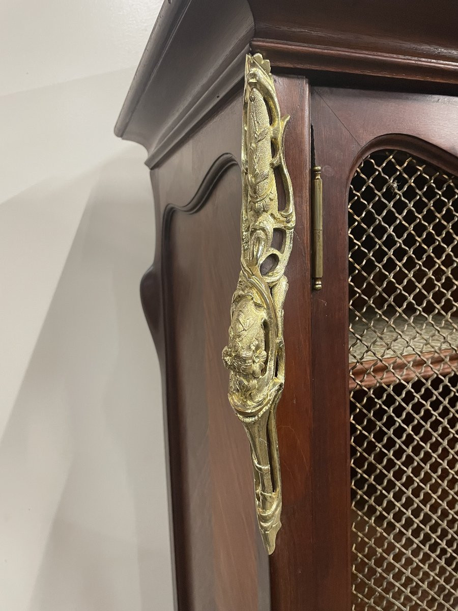 Lxv Library With Bronze-photo-1