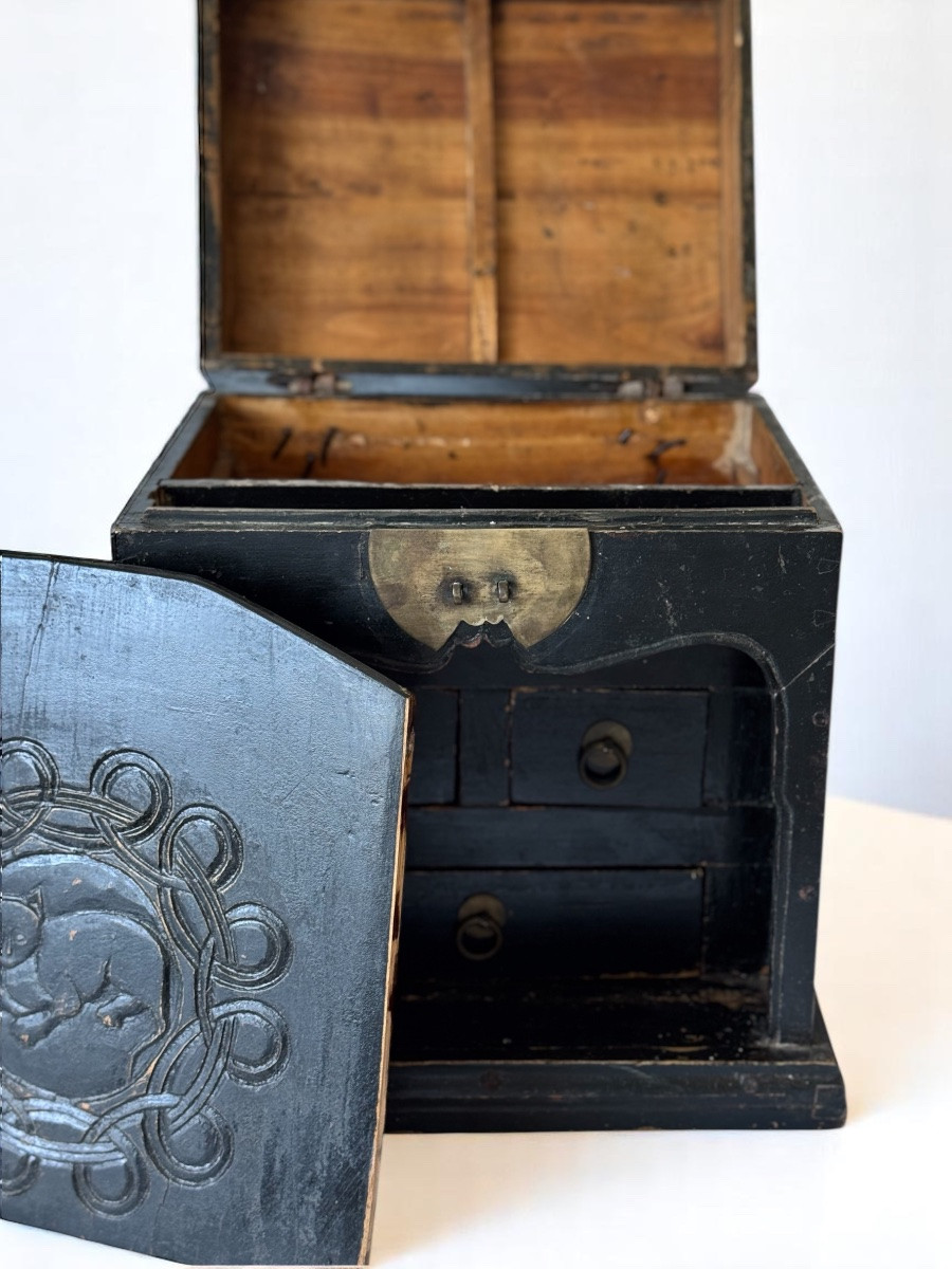 Coffre japonais en bois noir, chat de bonne fortune - Époque Meiji-photo-2