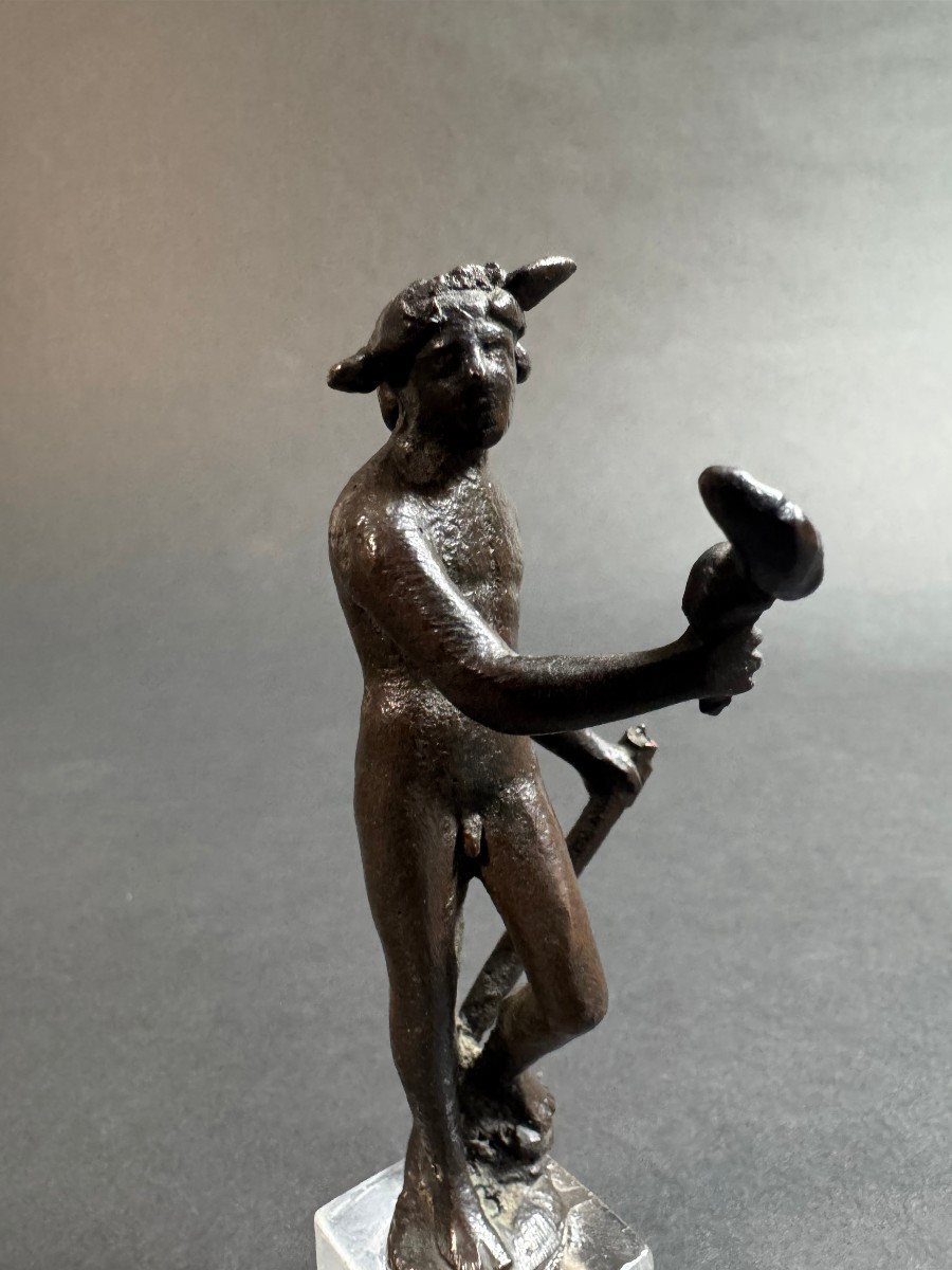 Petite sculpture florentine en bronze représentant un satyre - XVIe siècle-photo-3
