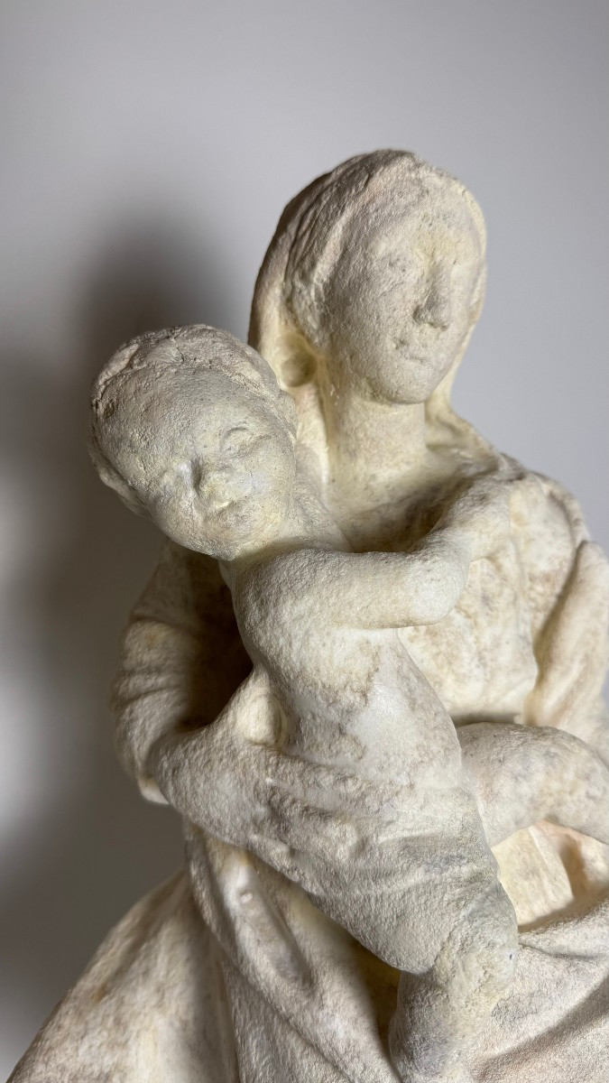 Vierge à l'Enfant en marbre statuaire - XVIe siècle-photo-4